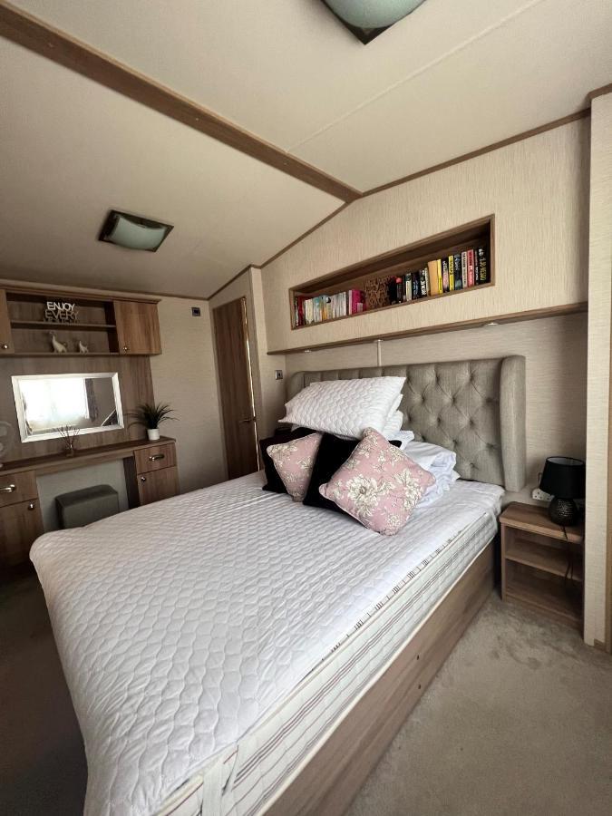Norfolk Caravan Staycation Pet Friendly Belton with Browston Экстерьер фото