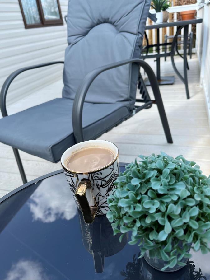 Norfolk Caravan Staycation Pet Friendly Belton with Browston Экстерьер фото