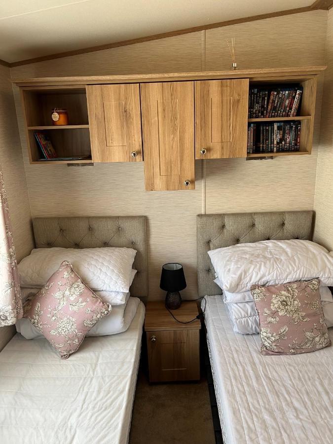 Norfolk Caravan Staycation Pet Friendly Belton with Browston Экстерьер фото